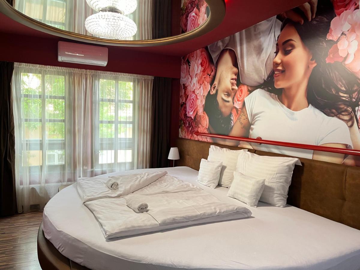 Hotel Corvin Gyula Εξωτερικό φωτογραφία