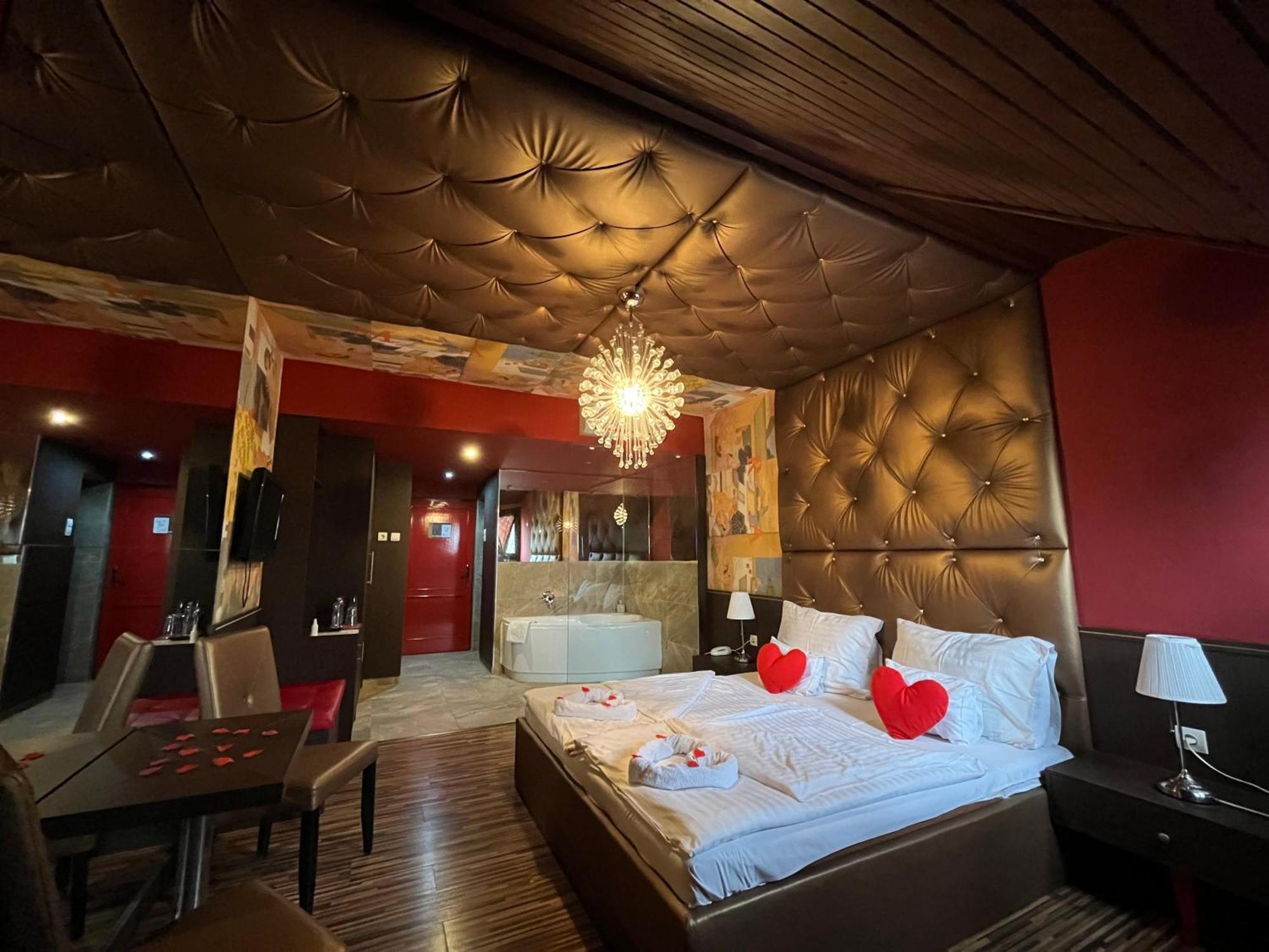 Hotel Corvin Gyula Δωμάτιο φωτογραφία