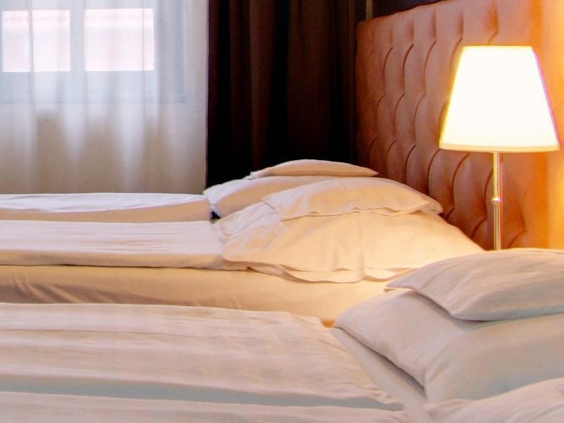 Hotel Corvin Gyula Εξωτερικό φωτογραφία